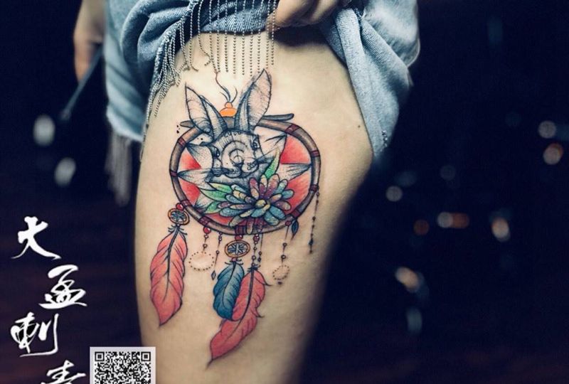 彩色捕梦网纹身图片_腿部纹身图案