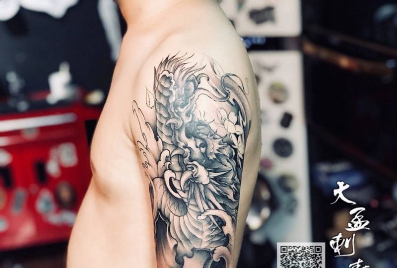大臂龙纹身图片_成品原创传统纹身图案