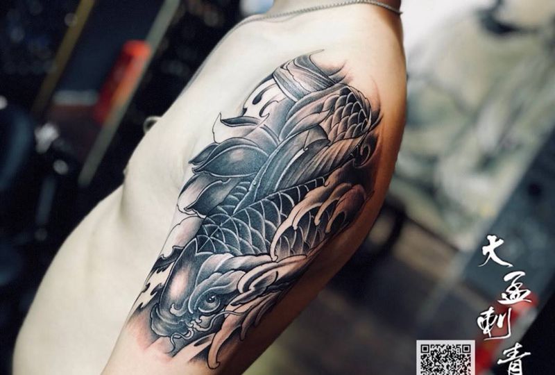 鲤鱼遮盖失败旧纹身纹身图片_成品原创纹身图案