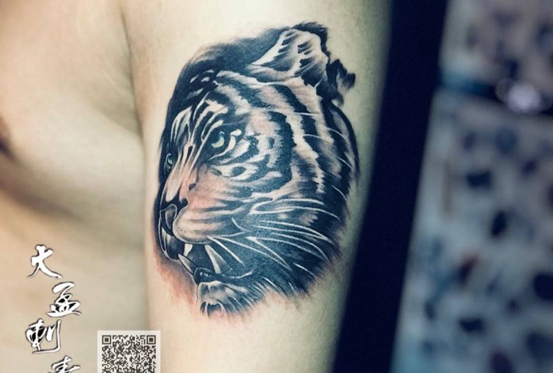 大臂老虎纹身图片_成品原创纹身图案