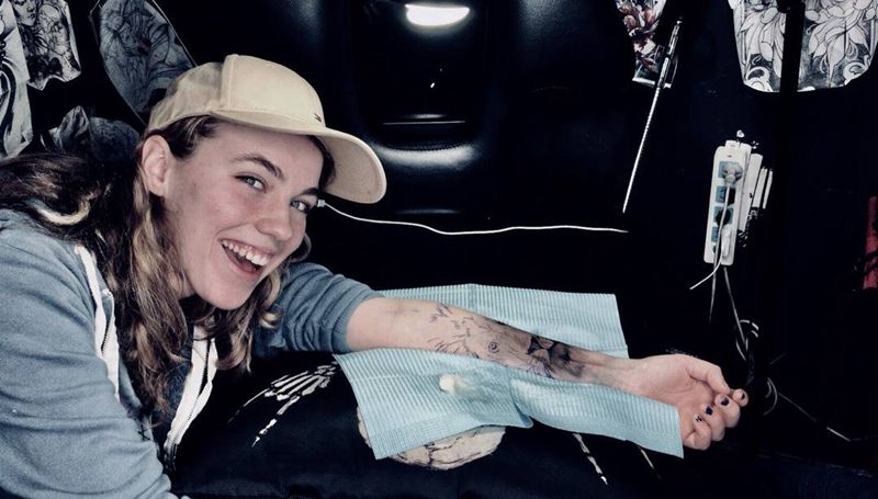 速写狮子纹身图片_手臂欧美写实纹身图案