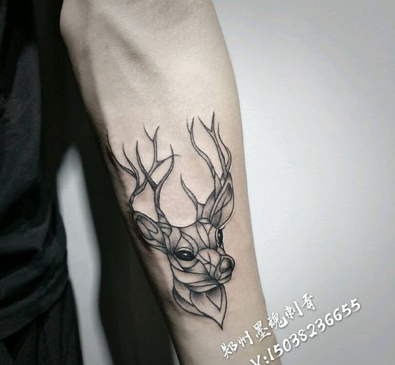 鹿纹身图片