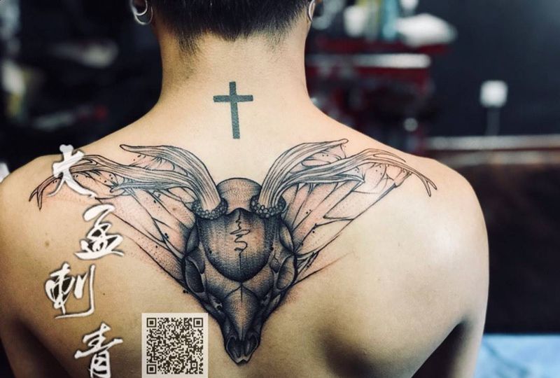 未完待续纹身图片_背部纹身图案