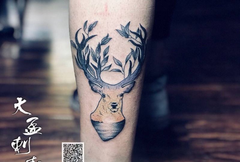 麋鹿纹身图片_腿部纹身图案