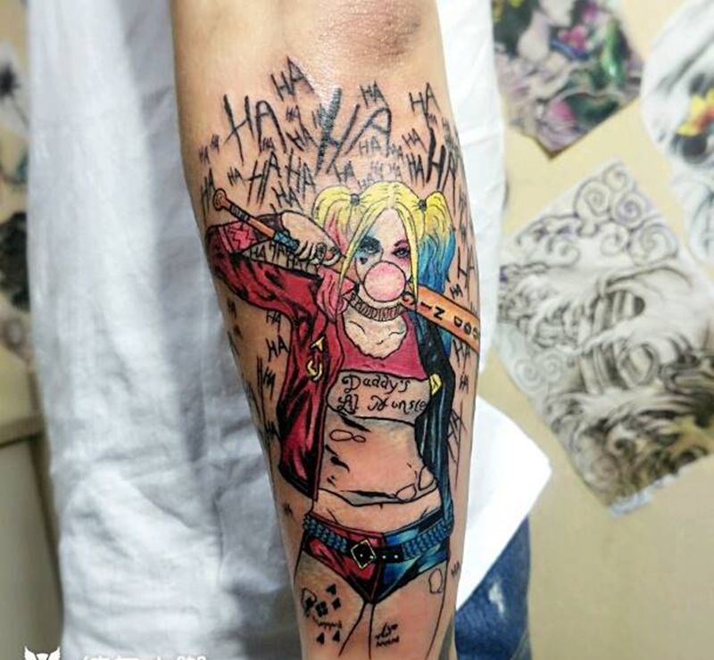 小丑女纹身图片