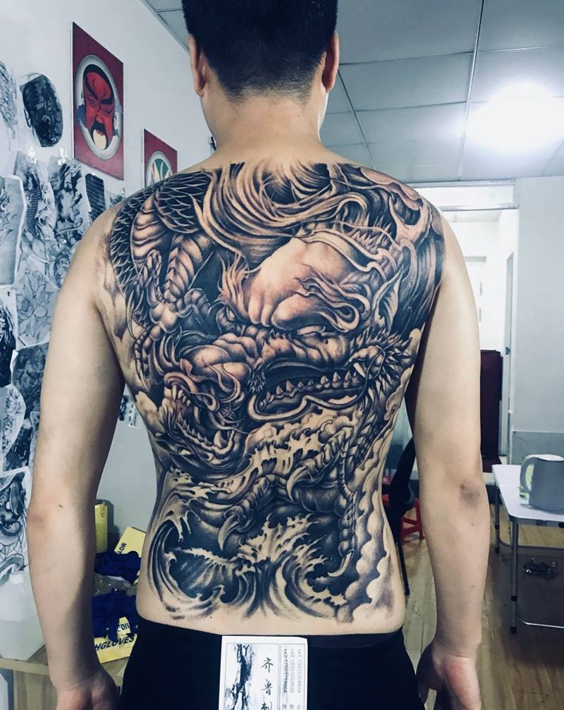 龙游天下纹身图片