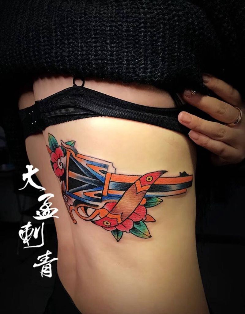 复古手枪纹身图片_成品原创纹身图案