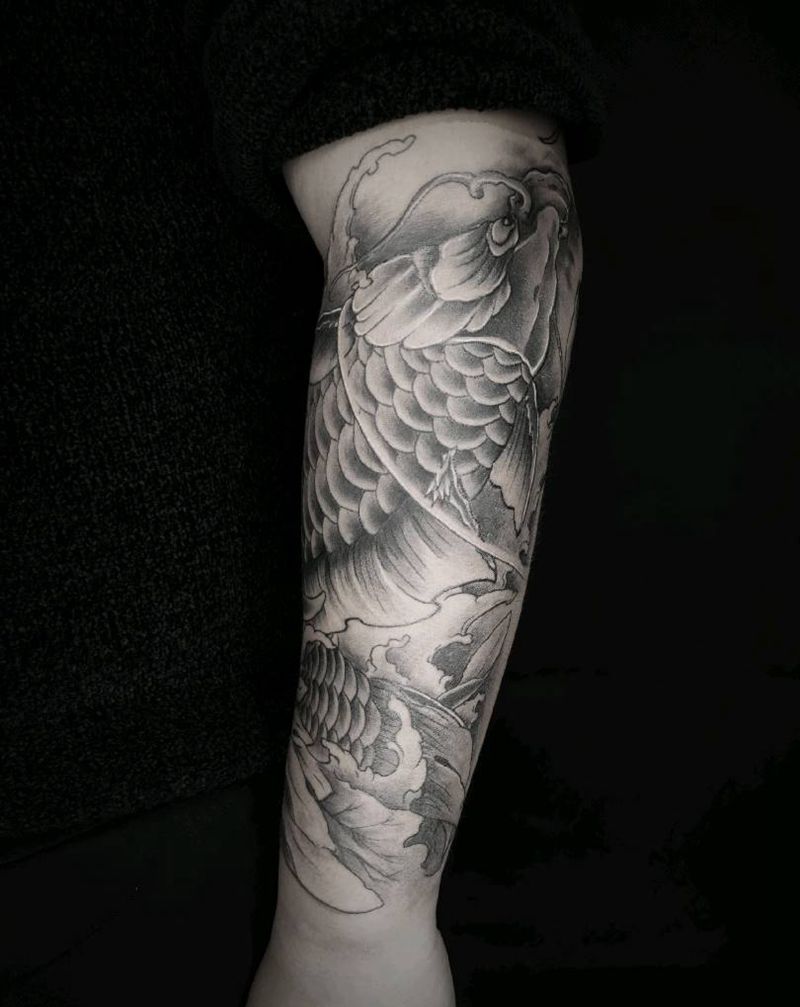 鱼纹身图片_手臂新传统纹身图案