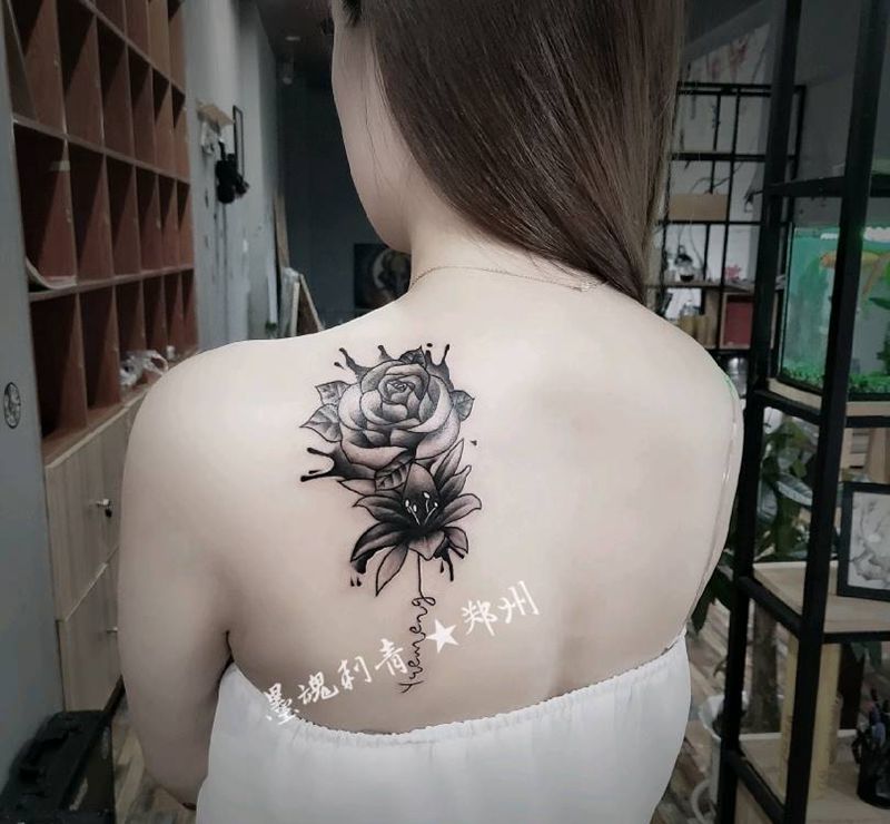 遮盖作品纹身图片_肩部水墨纹身图案