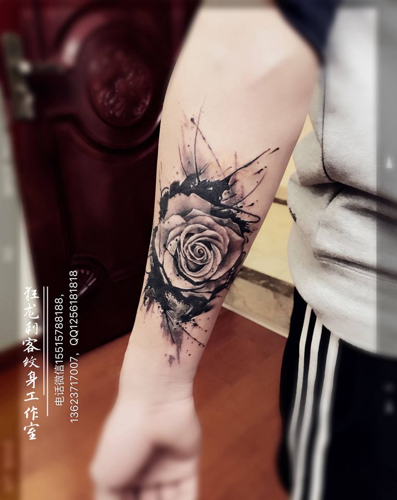 泼墨玫瑰纹身图片_手臂手部欧美写实清新植物图腾腿部腰部成品纹身图案