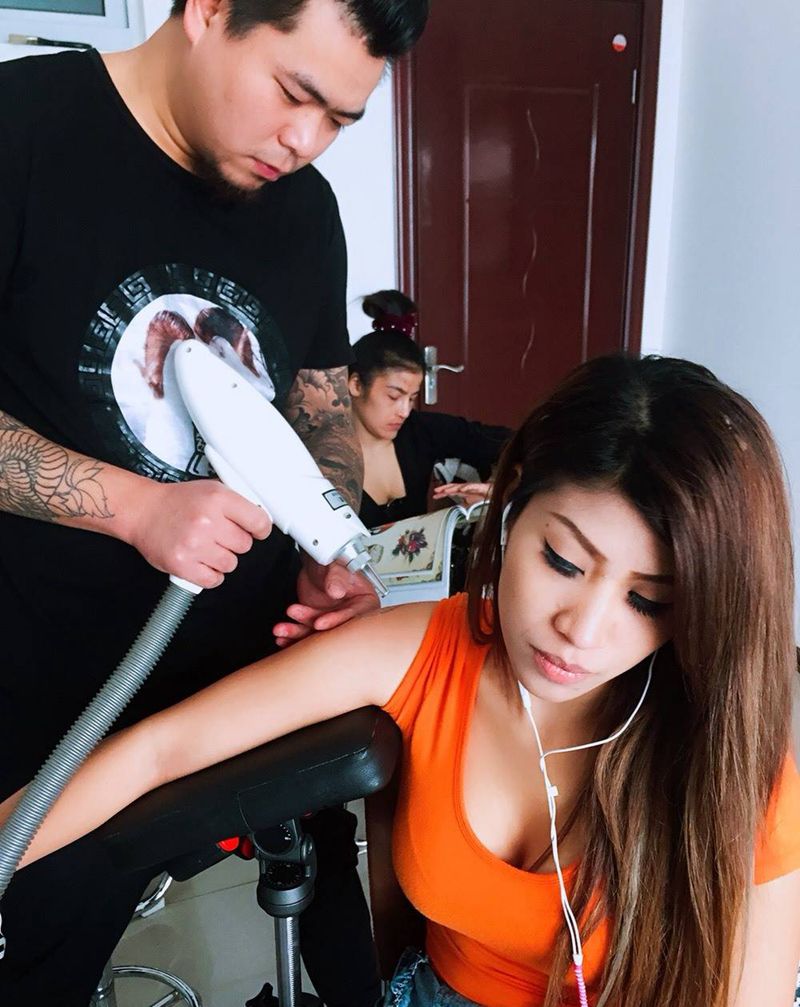 泰国美女洗纹身纹身图片_成品纹身图案