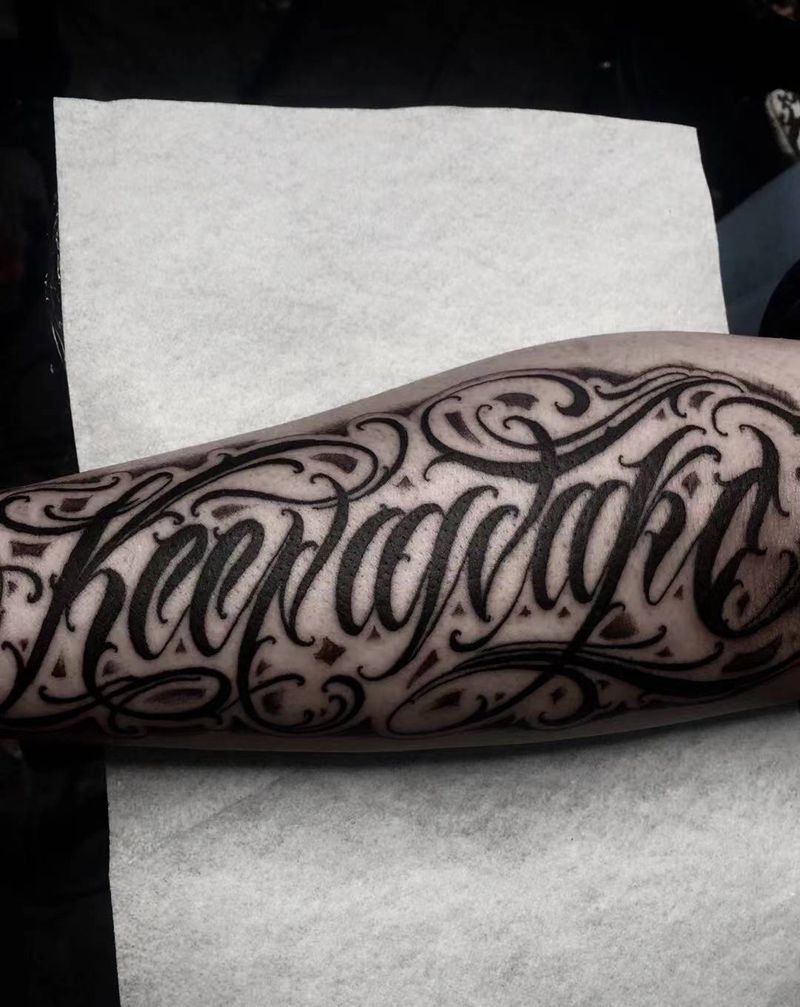 花体字纹身图片_手臂背部新传统花体字纹身图案