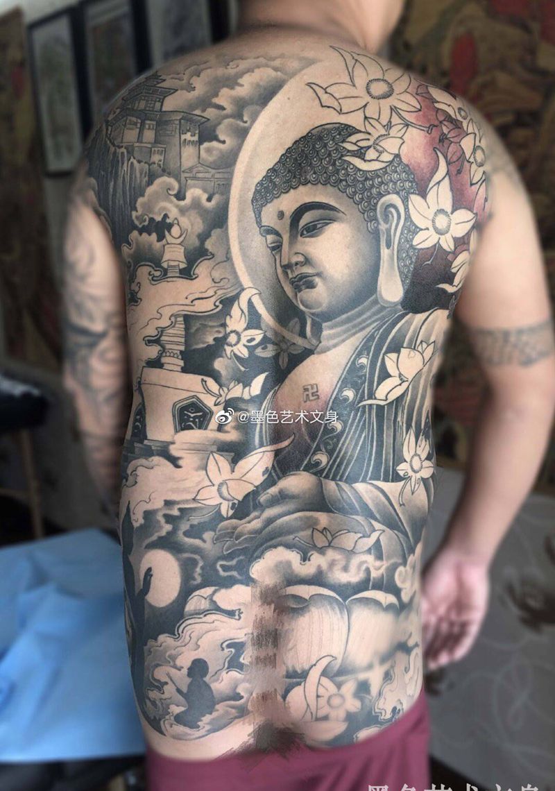 佛纹身图片_背部新传统纹身图案