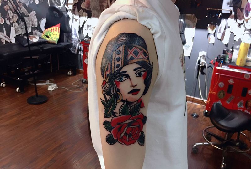 oldschool女郎纹身图片_手臂Old School纹身图案