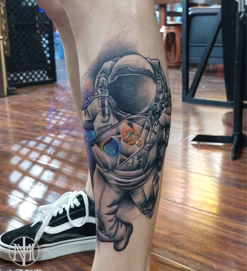 宇航员纹身图片_欧美写实纹身图案