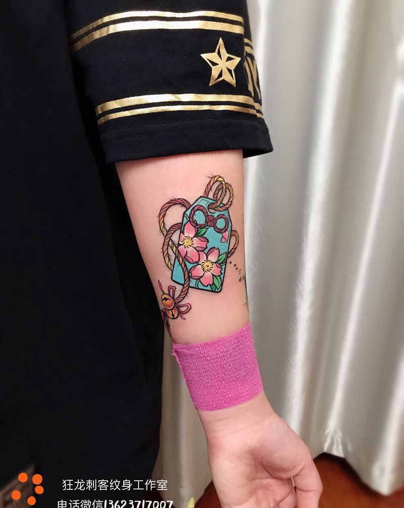 福袋纹身图片_手臂手部老传统新传统福袋日式小清新日式小传统纹身图案