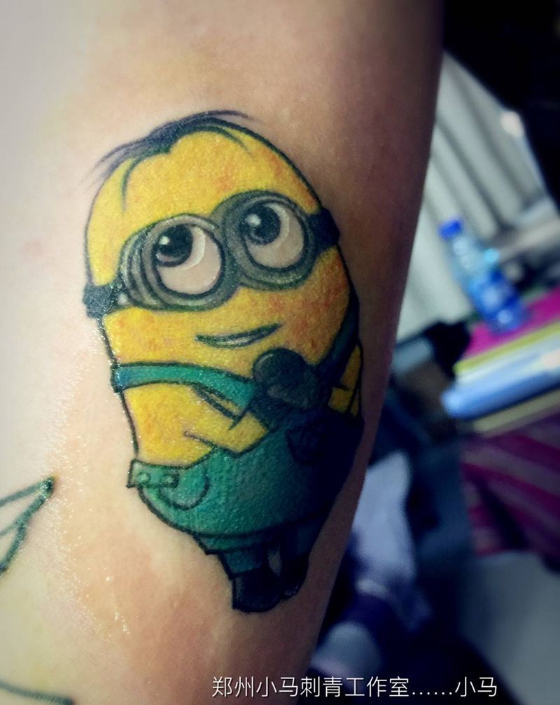小黄人儿纹身图片