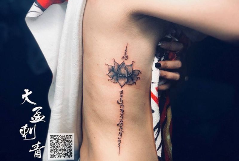 泰文莲花纹身图片_成品纹身图案