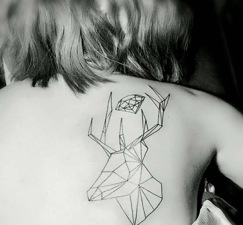 钻石小鹿纹身图片