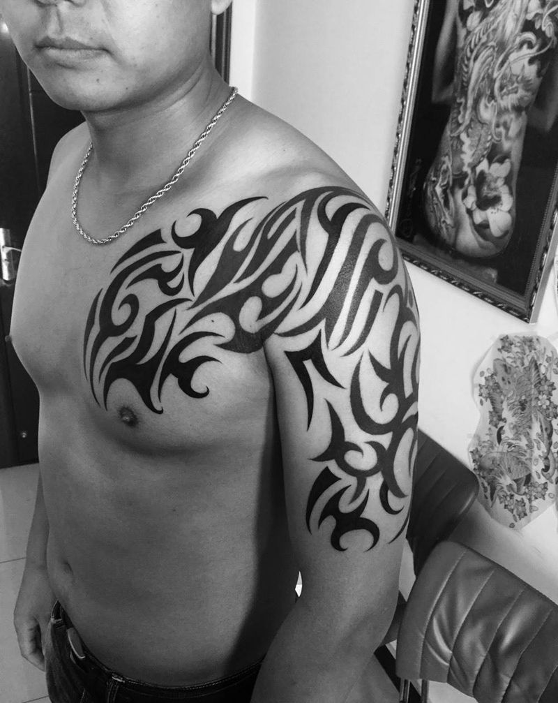 半甲图腾纹身图片