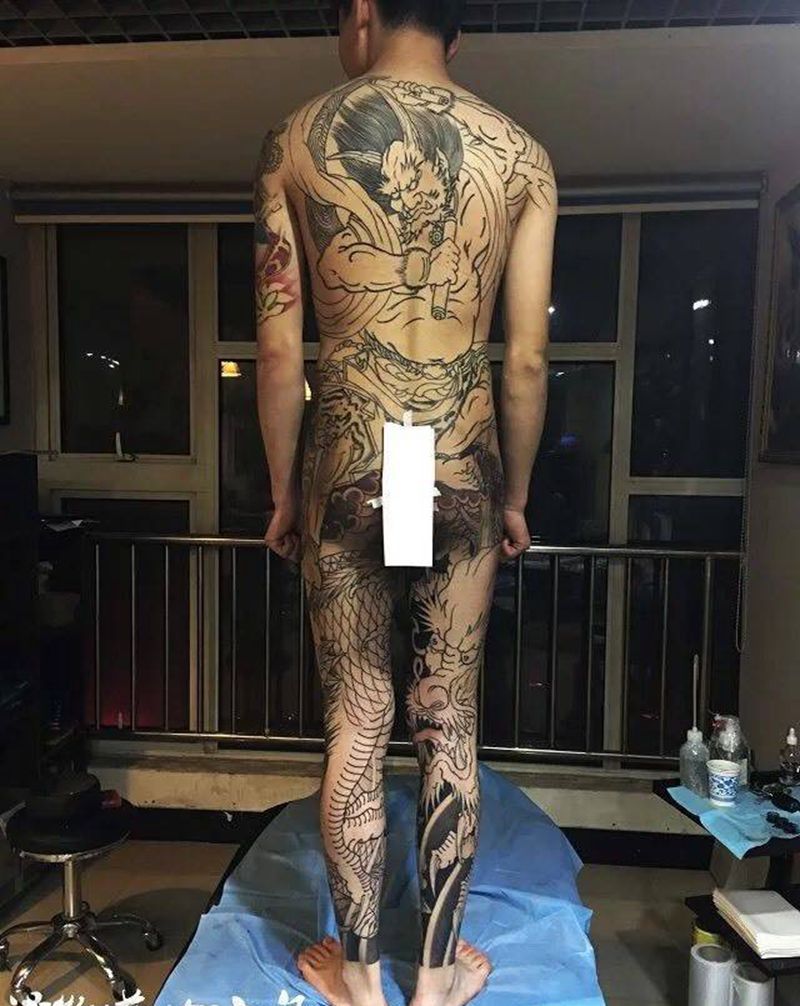 通体纹身图片