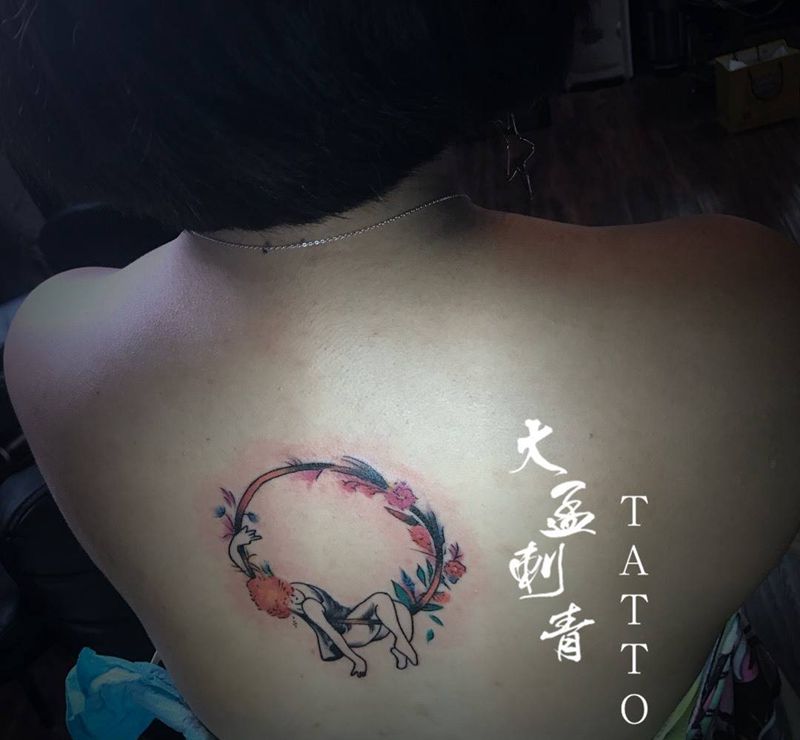 彩色小花环！纹身图片_成品纹身图案