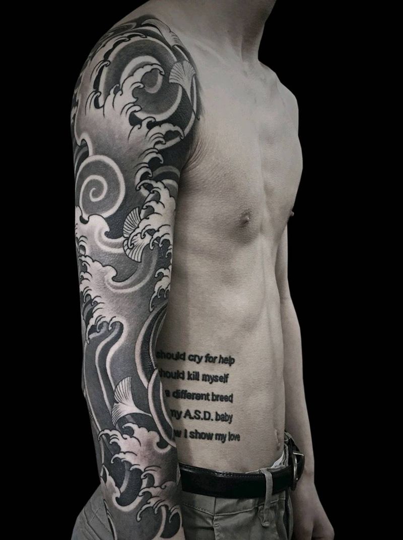 浪臂纹身图片_手臂新传统纹身图案