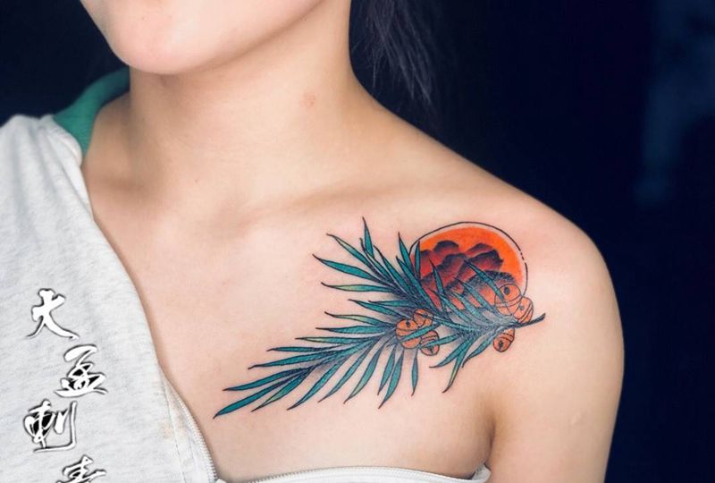 肩膀遮盖，纹身图片_胸部纹身图案