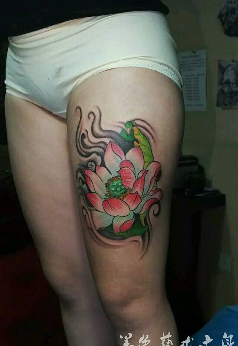 荷花纹身图片