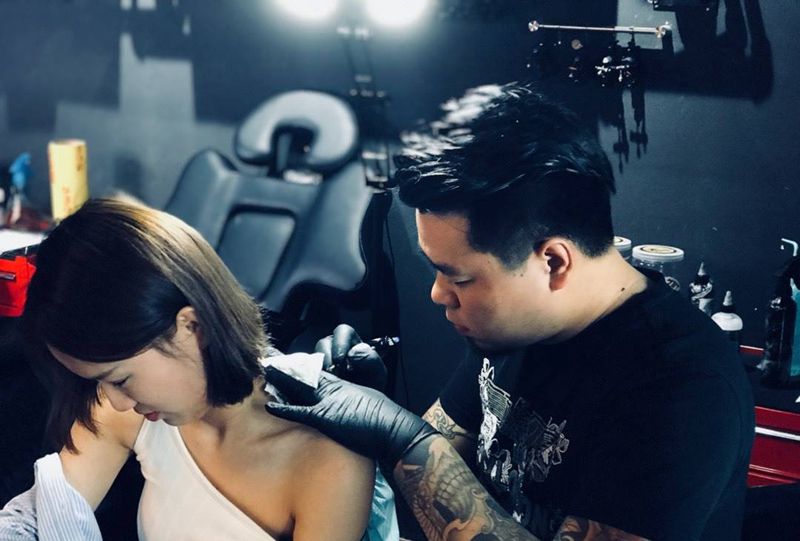 肩膀英文纹身图片