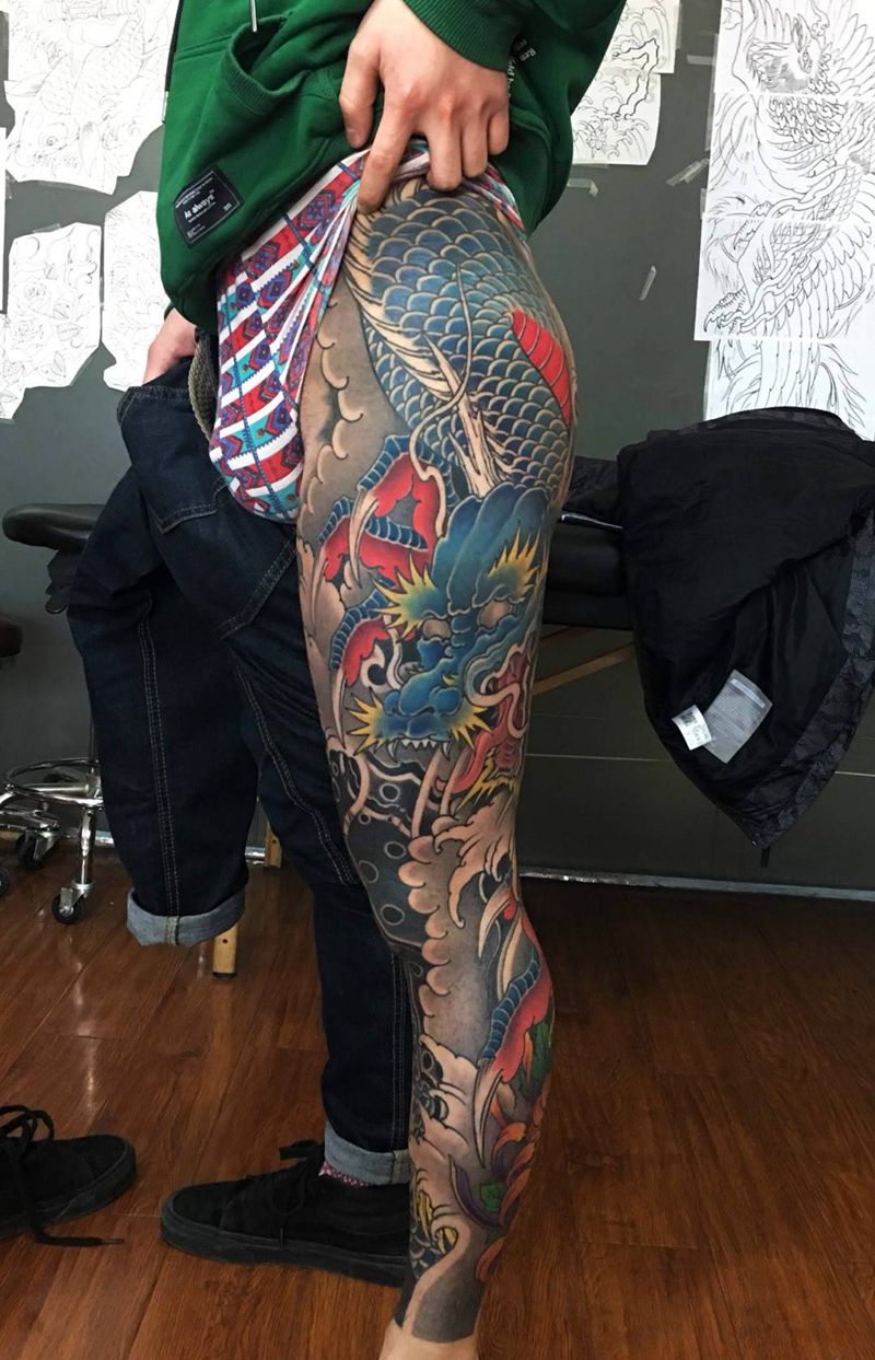 整腿龙（未完）纹身图片