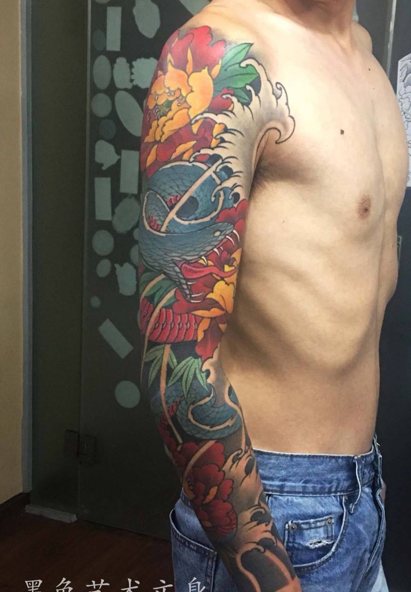 牡丹，蛇纹身图片