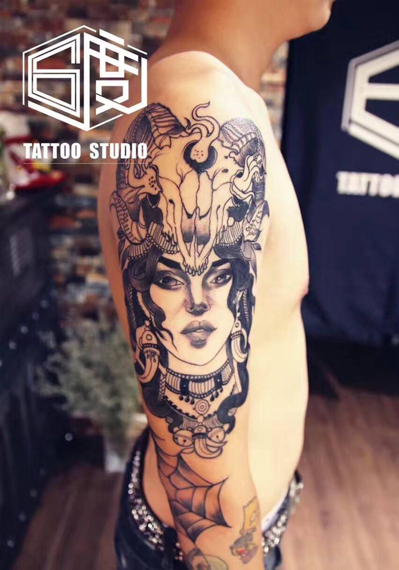 包花臂  下次继续纹身图片