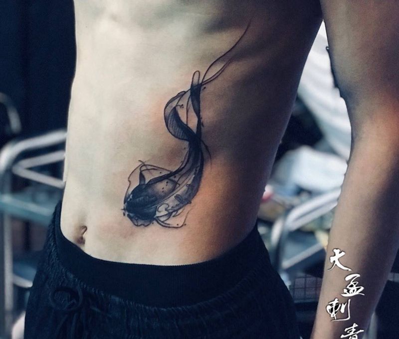 水墨鱼纹身图片_成品纹身图案