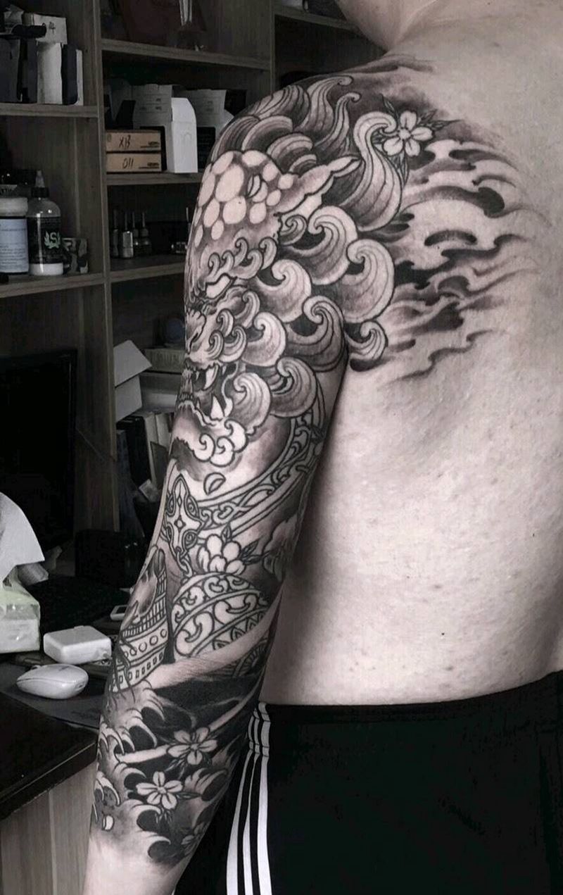 唐狮纹身图片_手臂新传统纹身图案