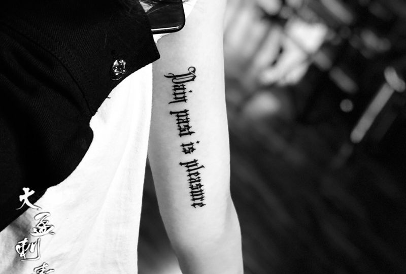哥特字体纹身图片_成品纹身图案