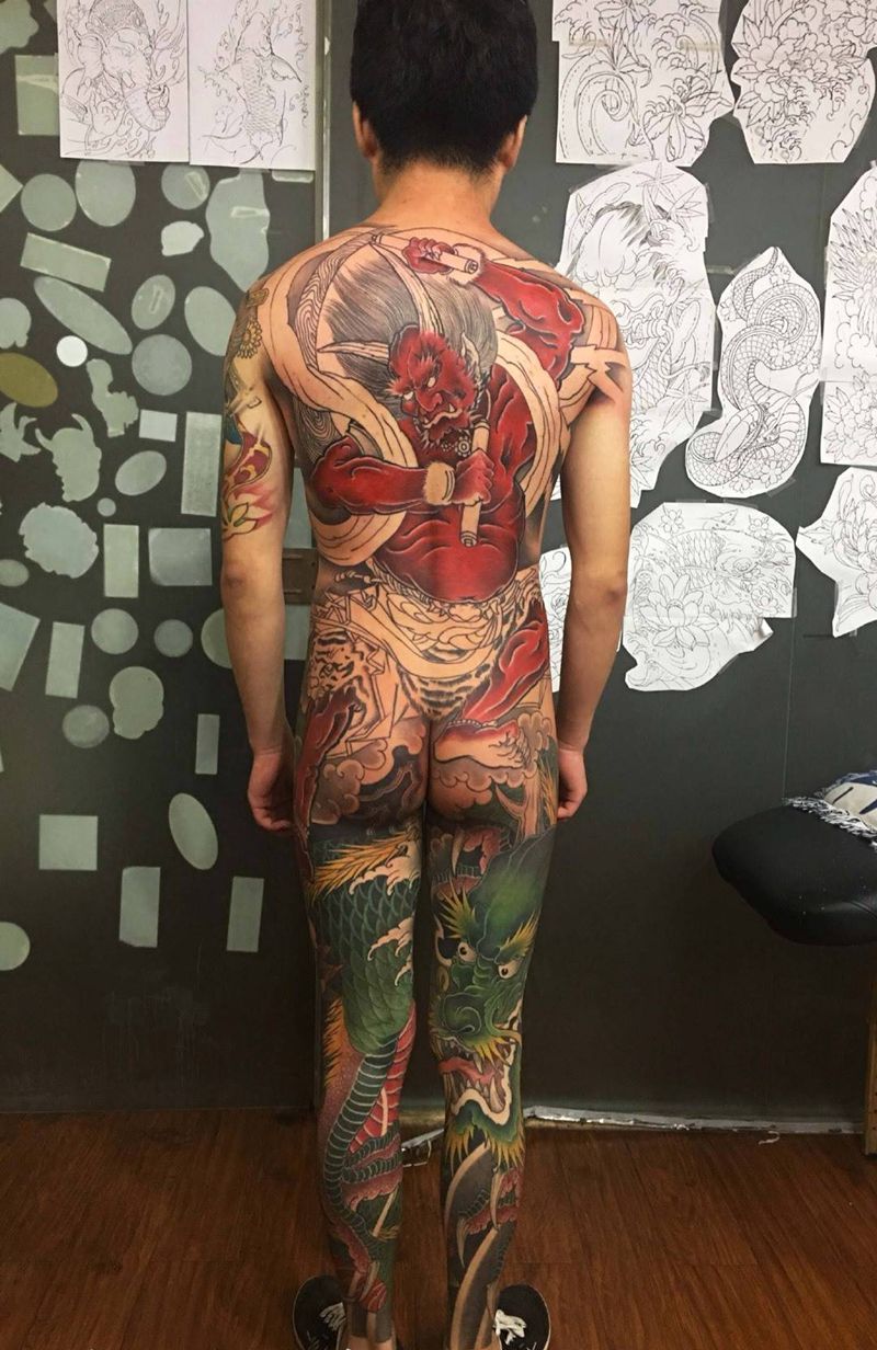通体纹身图片