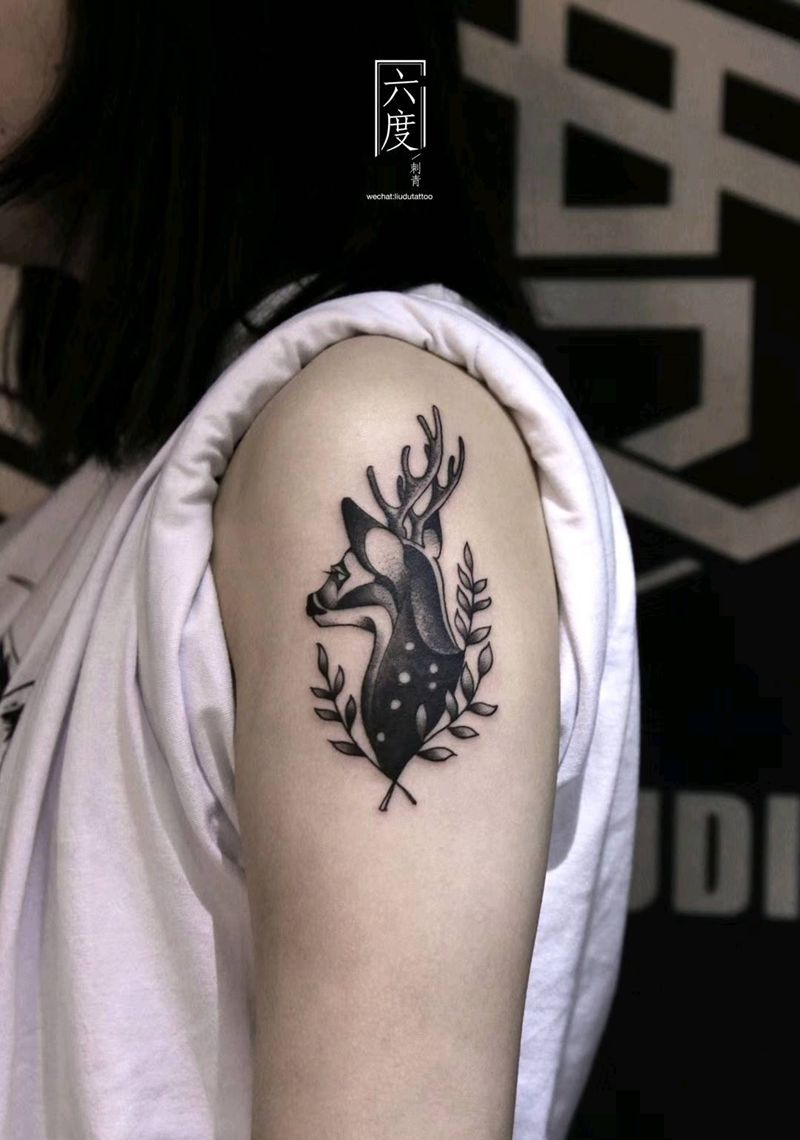 鹿纹身图片_手臂肩部New School纹身图案