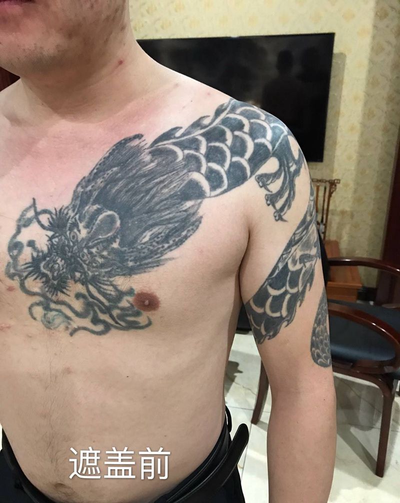 暴力遮盖纹身图片_肩部手臂新传统老传统过肩龙半甲龙龙纹身图案