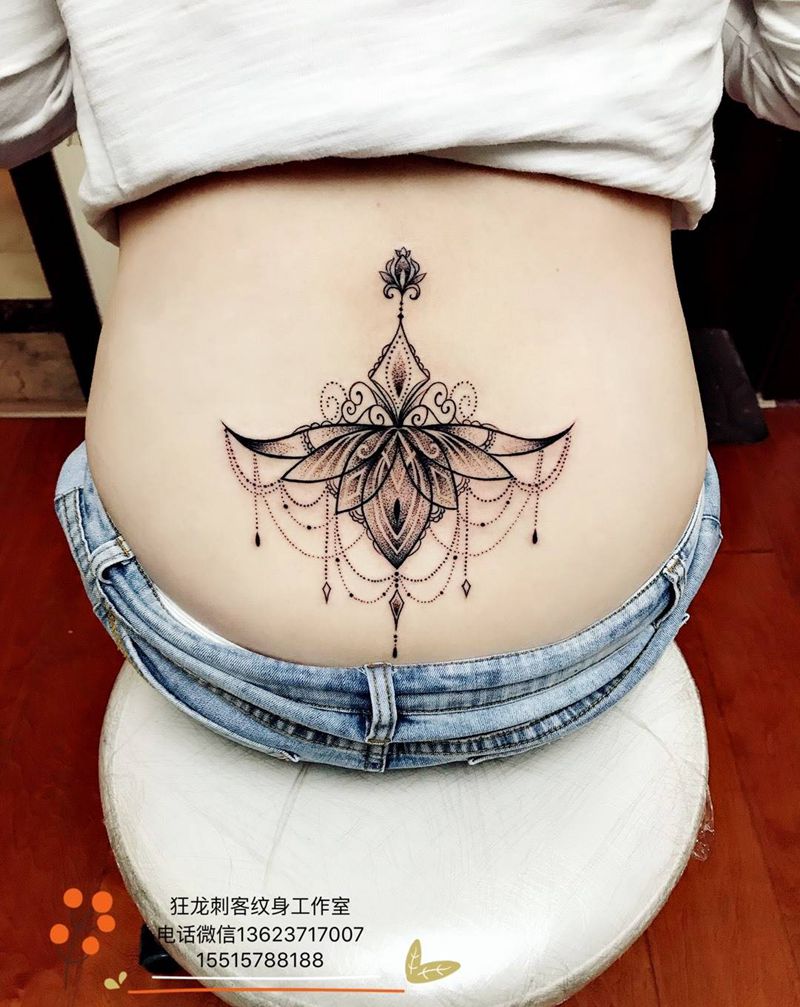 腰花纹身图片_成品腰部背部臀部清新欧美传统几何图腾植物纹身图案