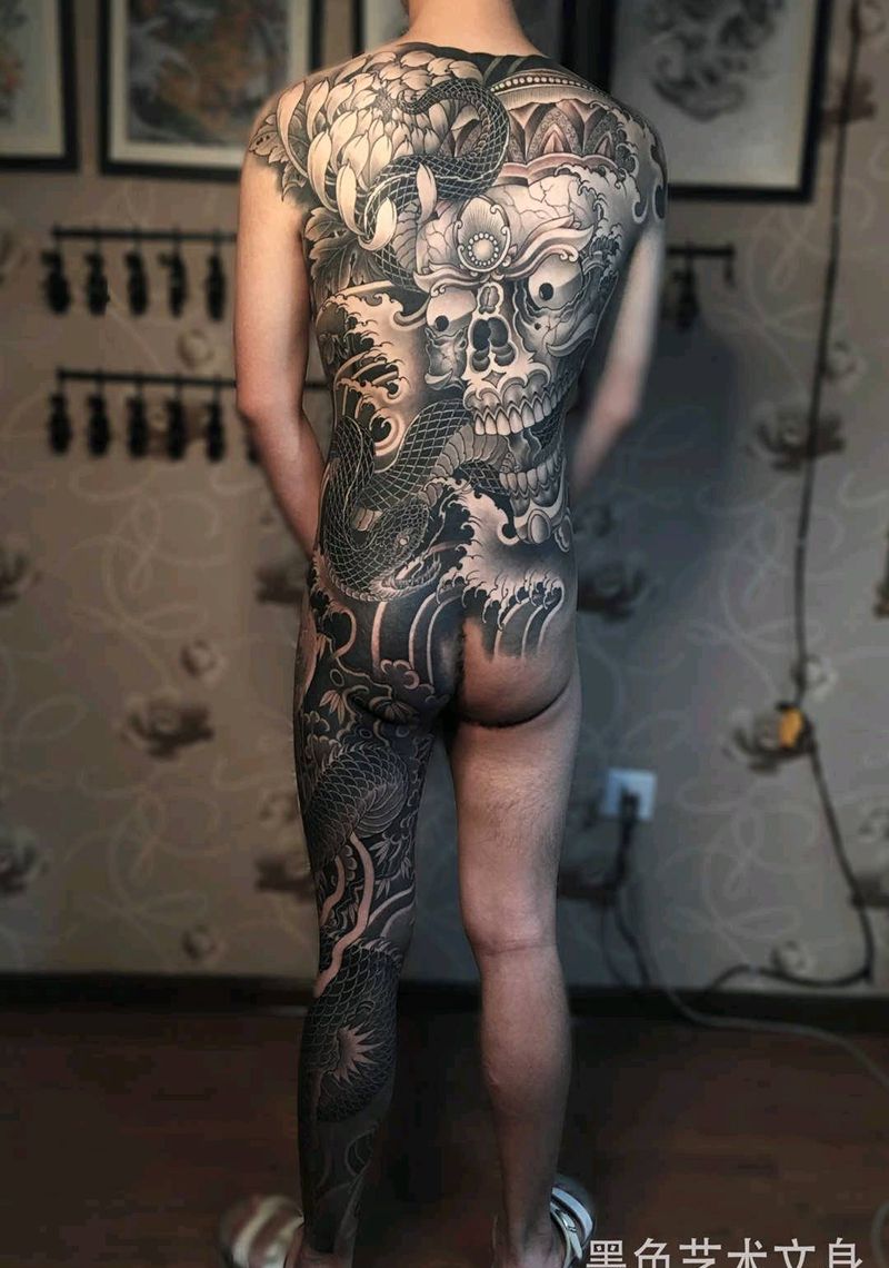 嘎巴拉纹身图片_背部腿部新传统嘎巴拉纹身图案