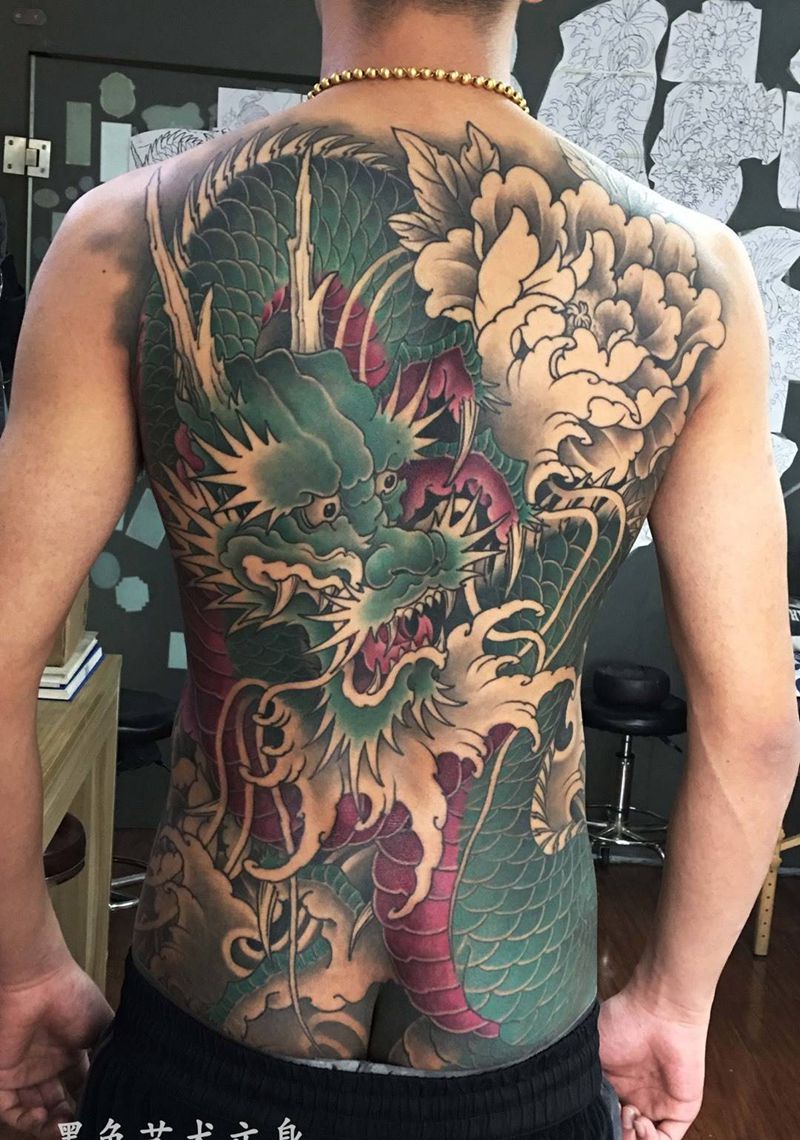 龙纹身图片