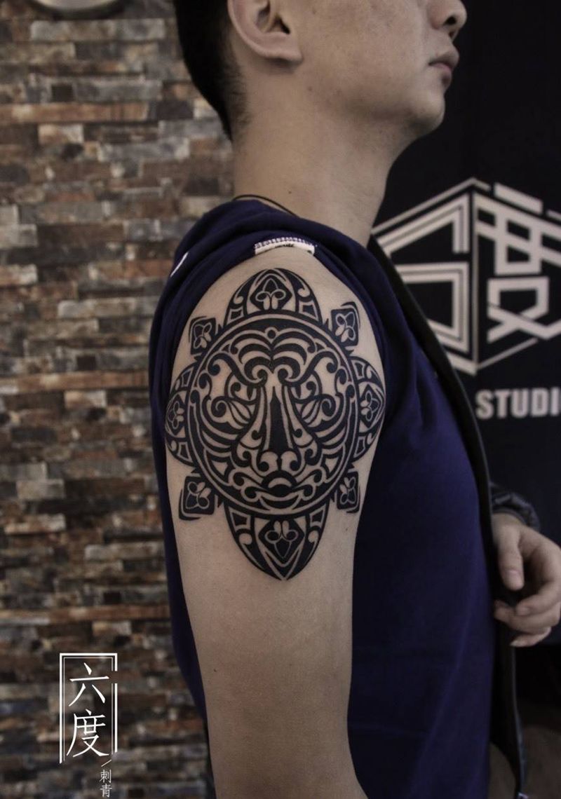 大脑斧图腾纹身图片_成品肩部欧美图腾纹身图案