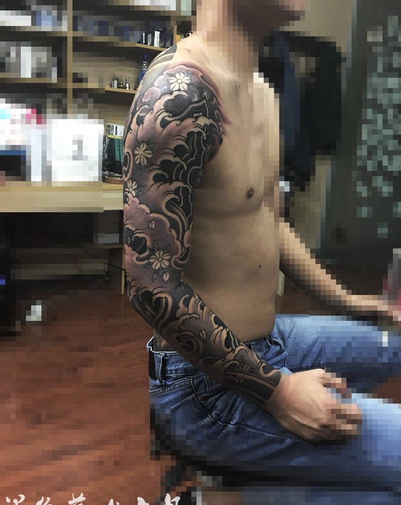 花臂完成纹身图片