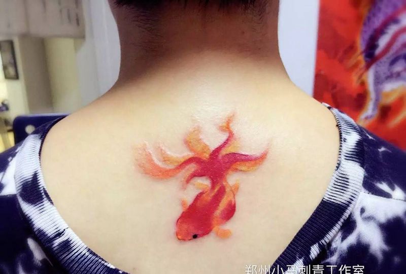 年年有鱼纹身图片