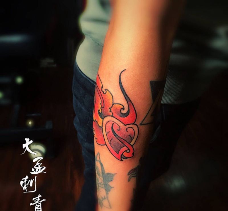 小火苗纹身图片_成品纹身图案