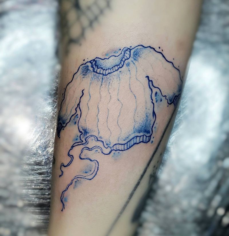 原创毛衣纹身图片_手臂肩部水彩点刺毛衣小清新纹身图案