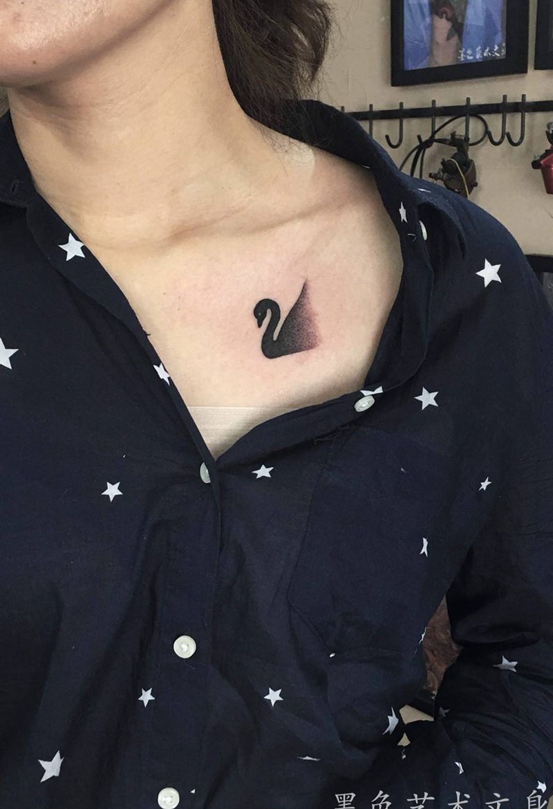 小天鹅纹身图片