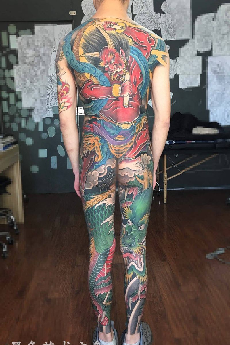通体纹身图片