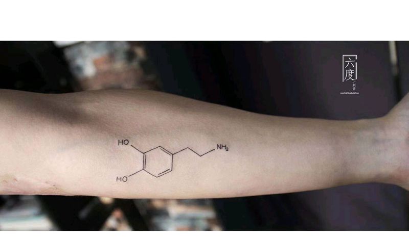 多巴胺纹身图片_手臂几何纹身图案